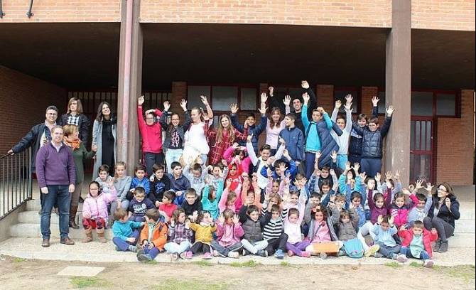 Los niños del C.R.A Eusebia Palomino participan en un taller de comunición