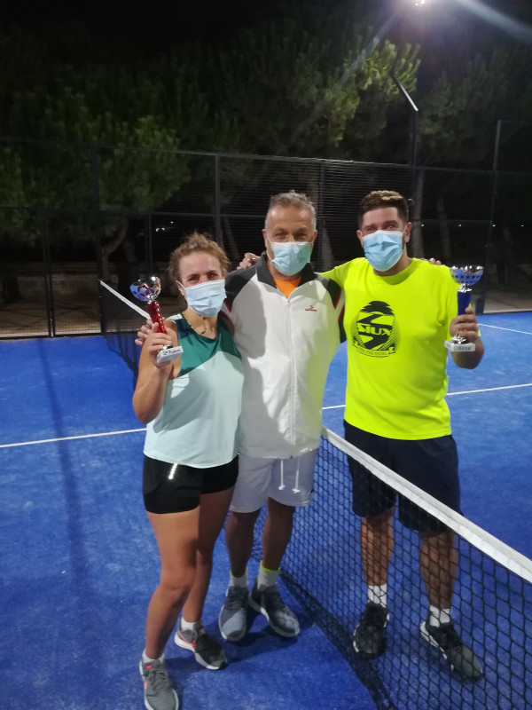 Segundo puesto Raúl González y Nuria Recio Rogado.